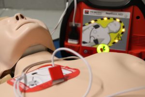 Pierwsza pomoc z AED