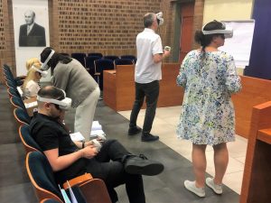 Wyższa Szkoła Humanitas VR Training przywództwo uniwersalna gra szkoleniowa VR nowoczesność 300x225